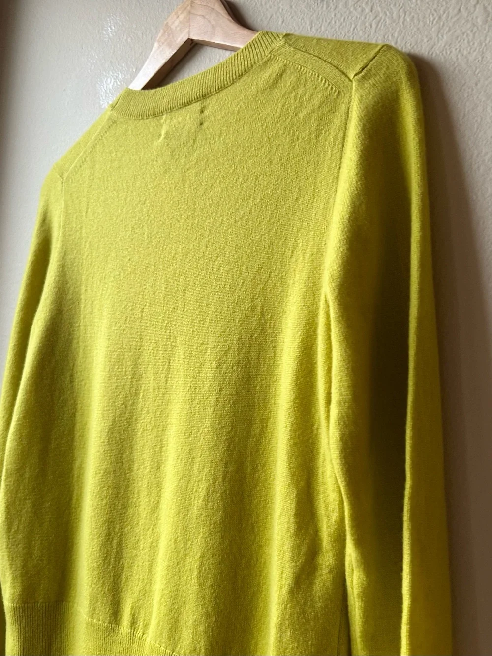 NWT J.Crew Cashmere Classic-Fit Crewneck Sweater Green Yellow chartreuse Sz S